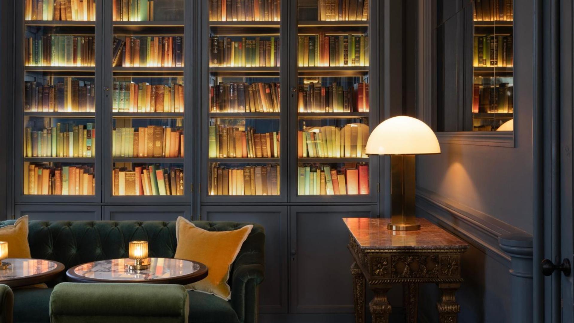 בישופטון Mar Hall Golf & Spa Resort מראה חיצוני תמונה Library at The Ivy, St John's Wood