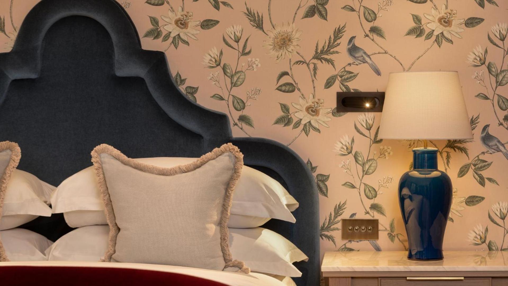 בישופטון Mar Hall Golf & Spa Resort מראה חיצוני תמונה A bedroom at The Mitre